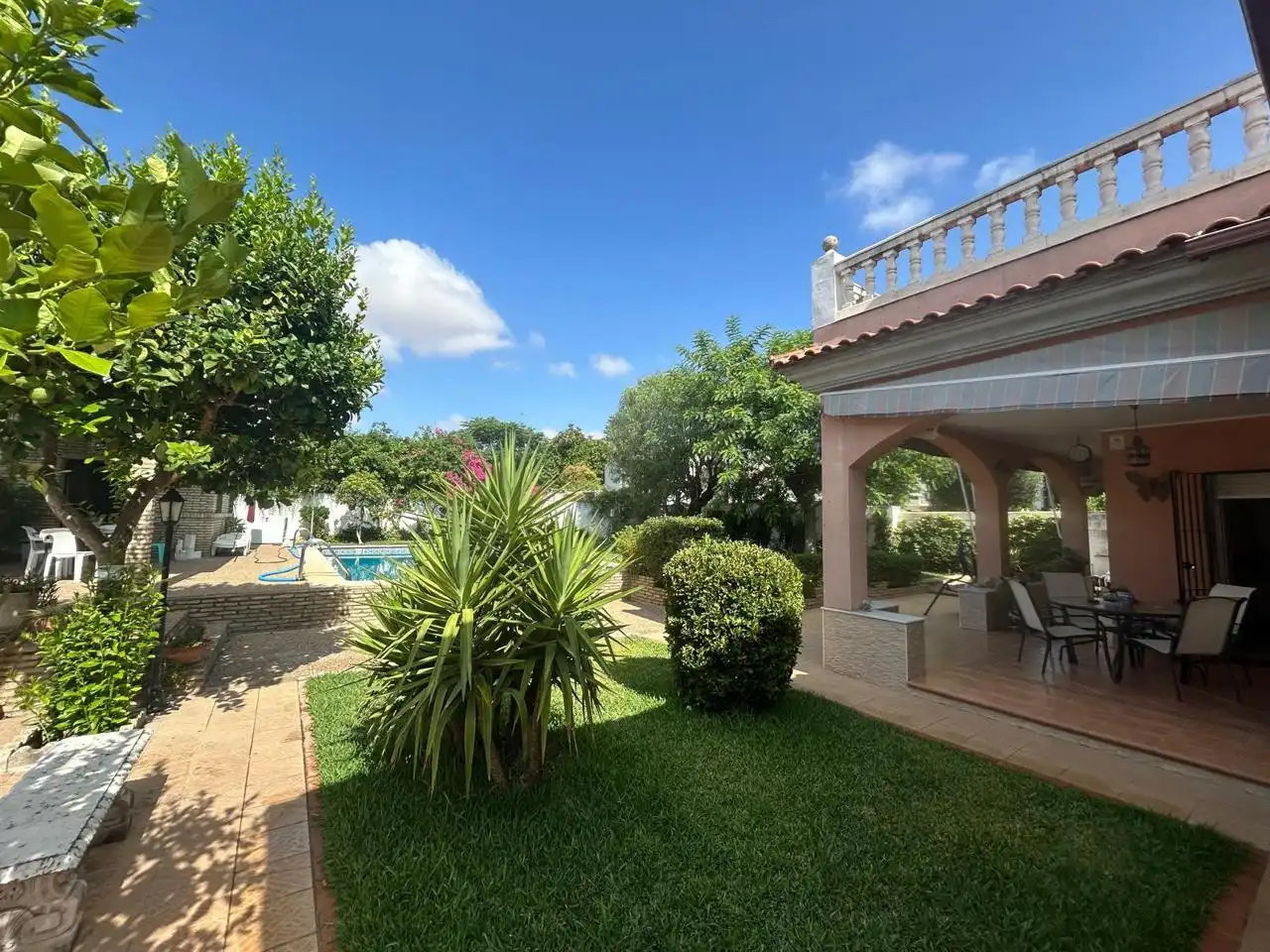Jardín de Casa o chalet en venta en Alcalá de Guadaira con Aire acondicionado, Jardín privado y Terraza