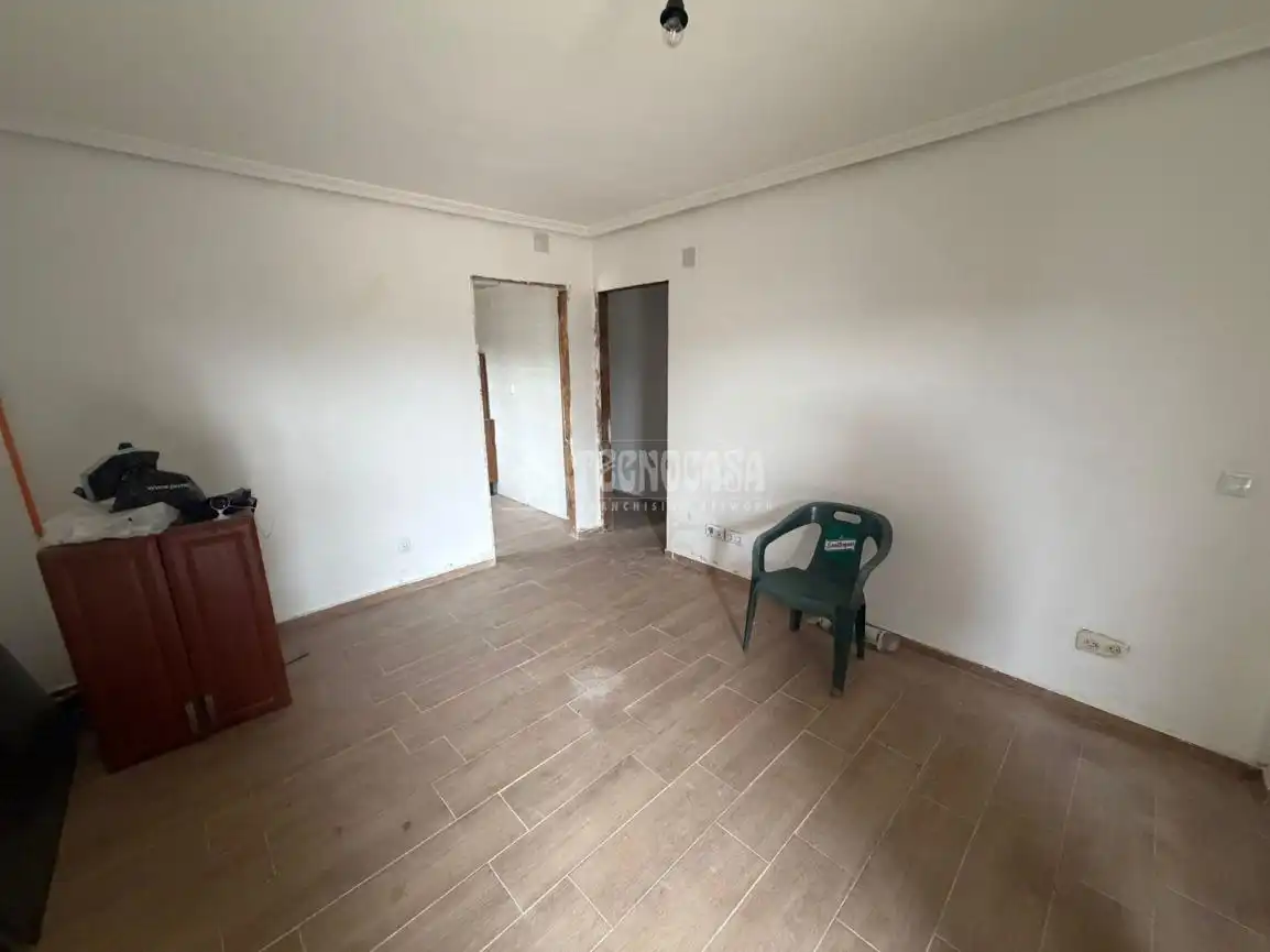 Casa adosada en venda a Dehesilla de Calamón - Campomanes