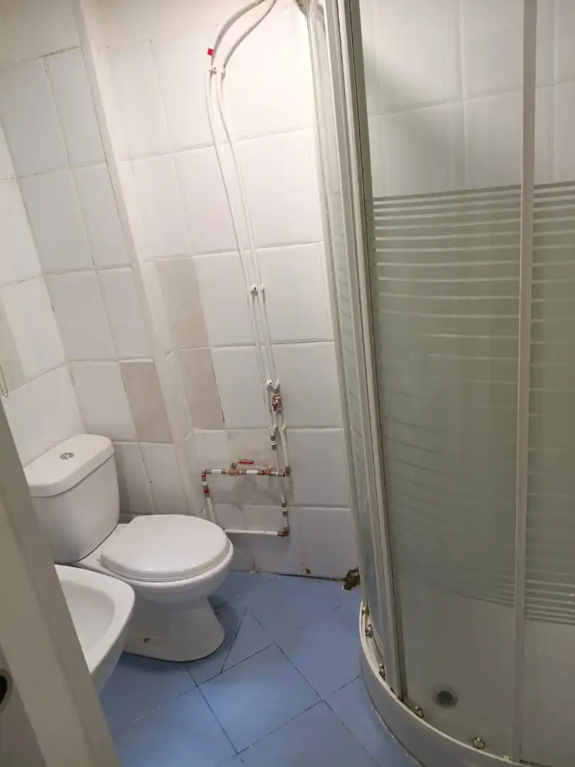 Baño de Dúplex de alquiler en Ferrol con Aire acondicionado, Calefacción y Parquet