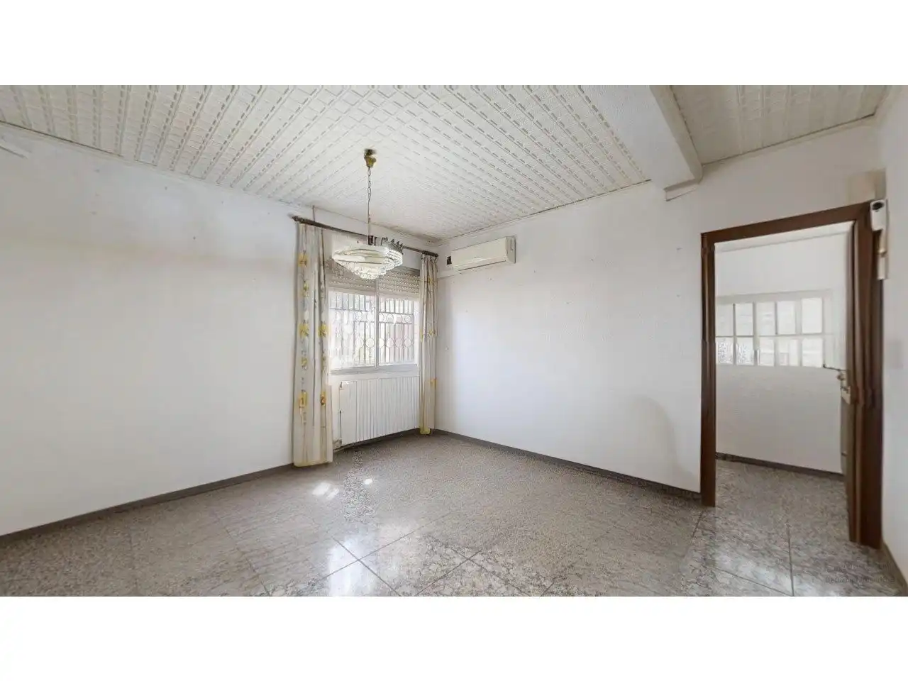 Habitación de Casa o chalet en venta en La Pobla de Vallbona con Jardín privado y Piscina