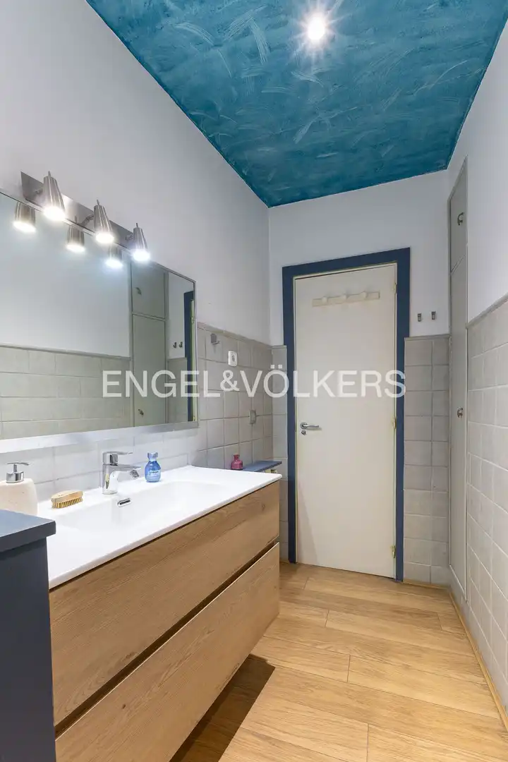 Badezimmer von Wohnung zum Verkauf in Madrid mit Klimaanlage, Heizung und Balkon