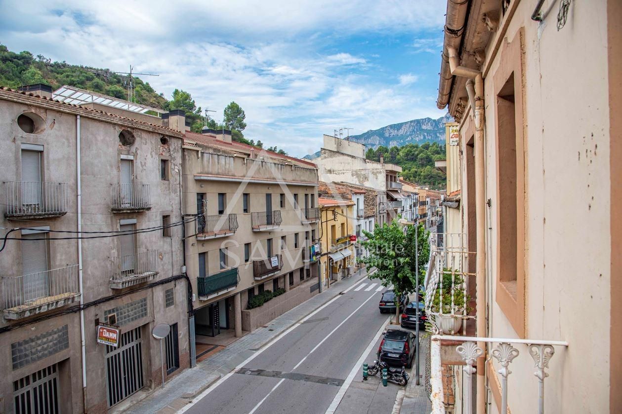 Exterior view of Flat for sale in Castellbell i el Vilar  with Balcony