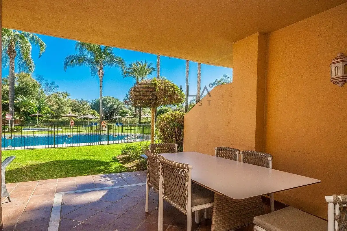 Terrassa de Pis en venda en Marbella amb Aire condicionat, Terrassa i Piscina