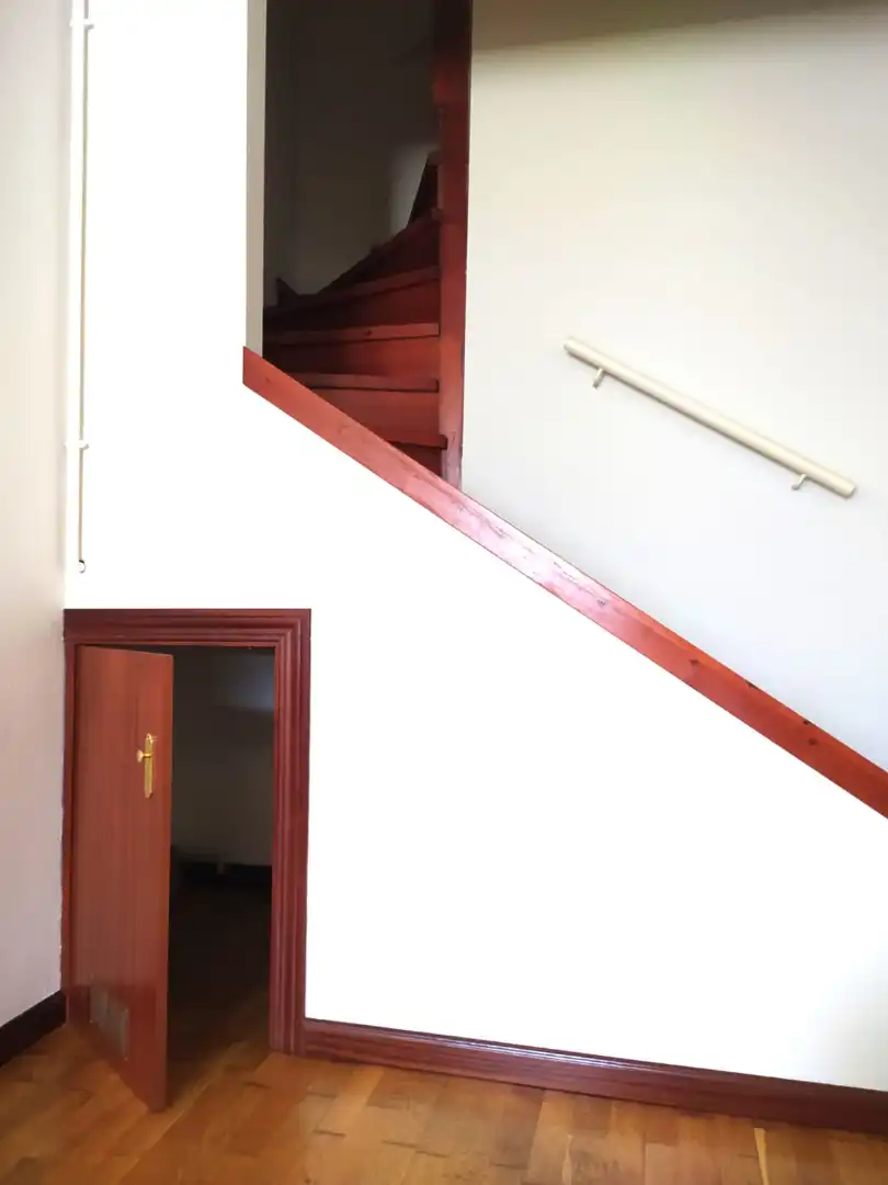 Casa adosada en venda en Gijón  amb Calefacció, Parquet i Terrassa