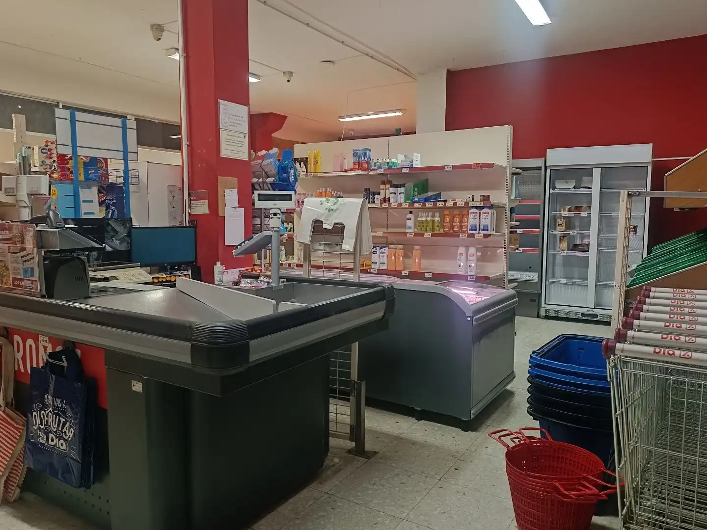 Gewerbefläche zur Miete in edificio bajo de.covadonga 85, imagen 3
