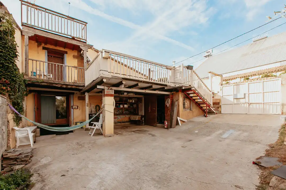 Casa con jardín en venta en Calle Baja 5, imagen 2