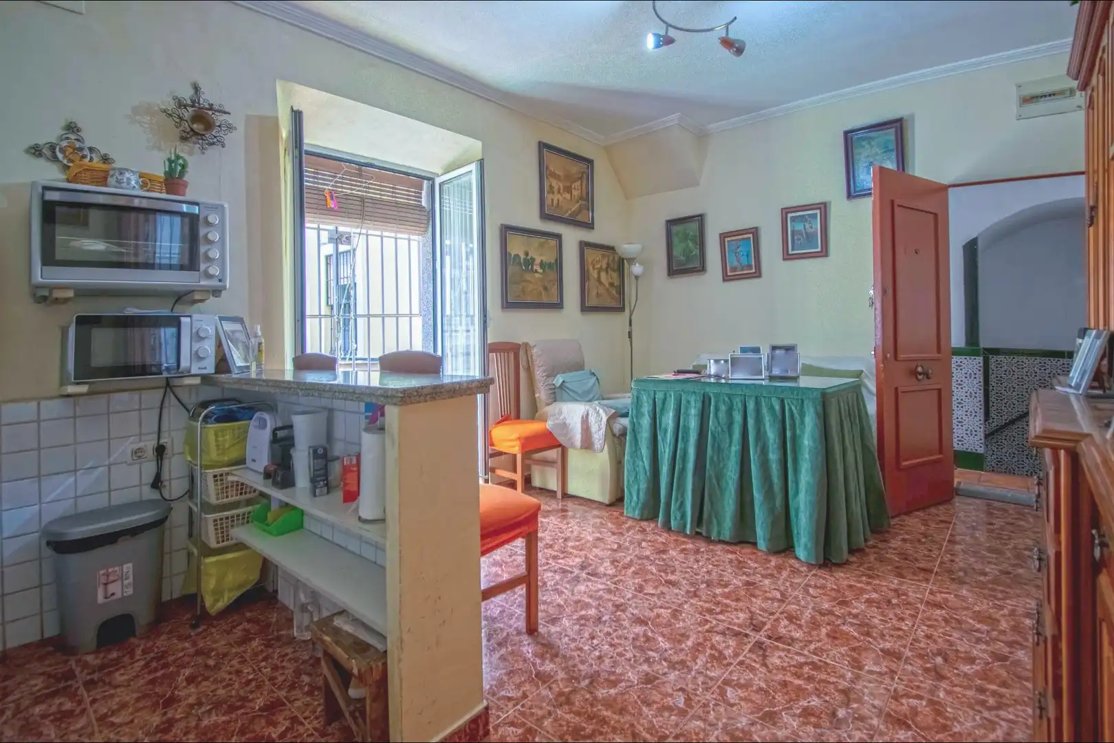 Kitchen of Buildings for sale in Sevilla