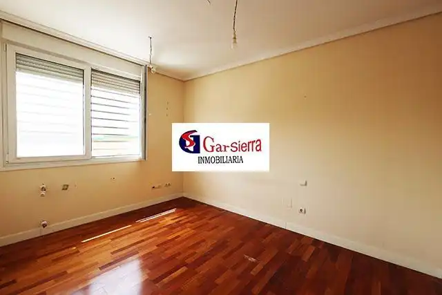 Habitación de Casa o chalet en venta en Madrid con Calefacción, Jardín privado y Terraza