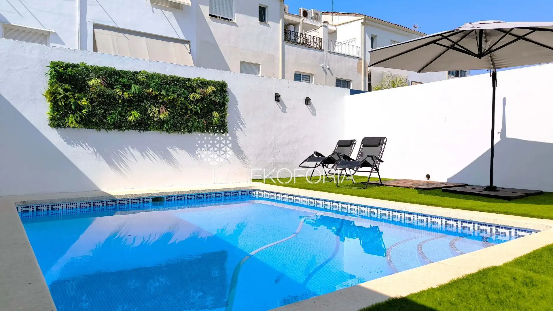 Piscina de Casa adosada en venta en Beneixida con Aire acondicionado, Calefacción y Jardín privado