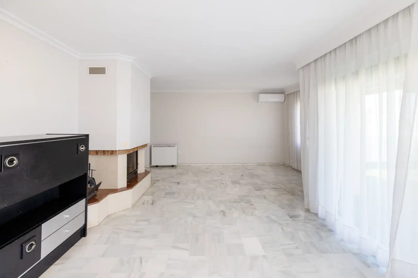 Sala d'estar de Dúplex en venda en Rincón de la Victoria amb Aire condicionat, Calefacció i Jardí privat