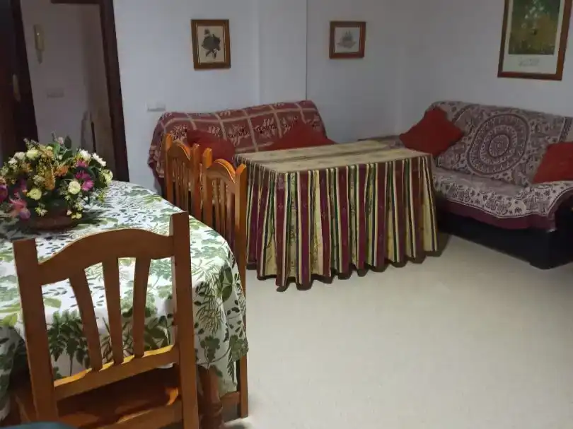 Dormitori de Pis de lloguer en Chipiona amb Piscina i Moblat