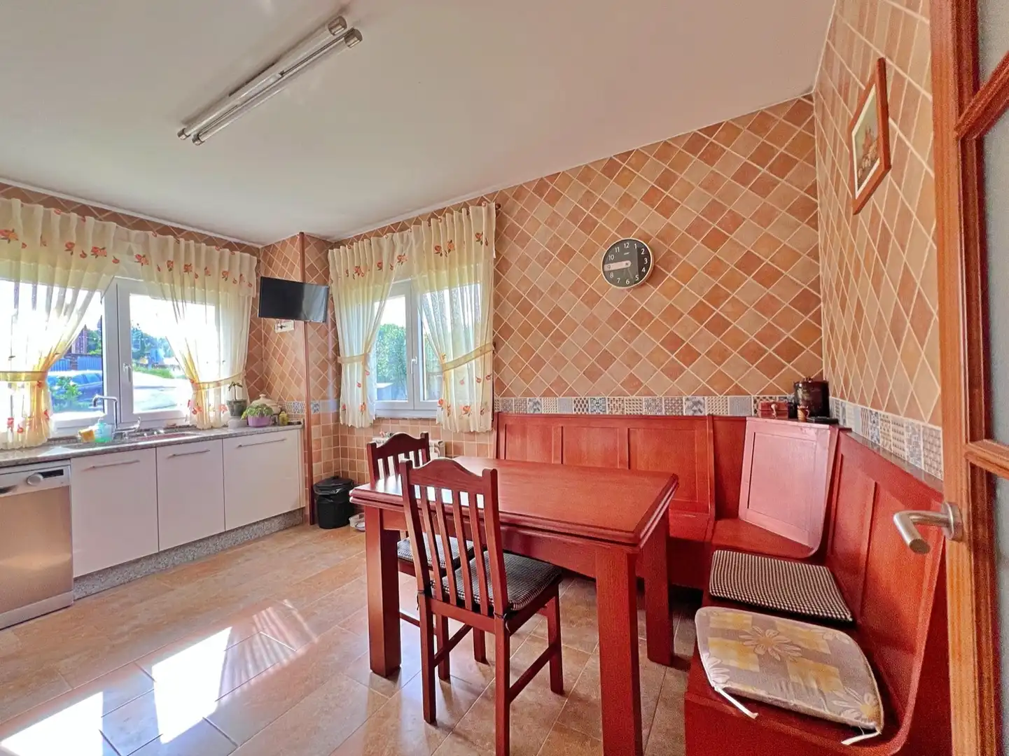 Kitchen of Houses for sale in Lugo  with Heating, Private garden and Storage room