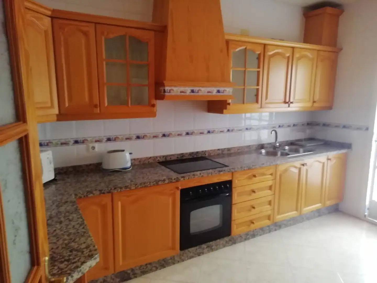 Cocina de Piso de alquiler en Cártama con Terraza, Trastero y Amueblado
