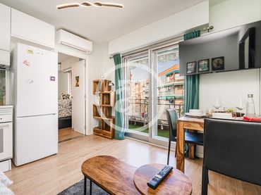 Appartement avec balcon à louer à Calle de Víctor Manuel III