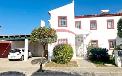 Exterior view of Single-family semi-detached for sale in Espartinas  with Air Conditioner, Private garden and Storage room