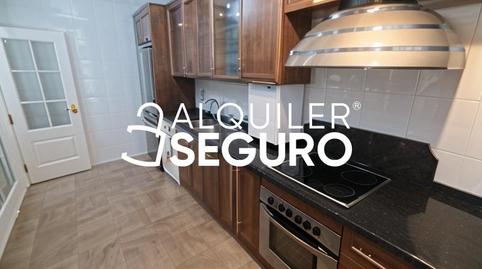 Foto 3 de Piso de alquiler en  Padre Maruri, Barrio León,  Sevilla Capital