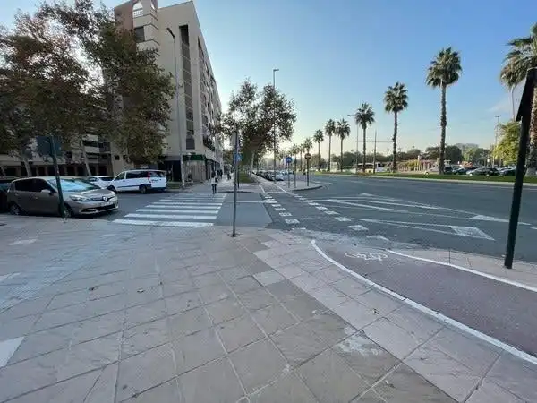 Außenansicht von Büro zur Miete in Murcia mit Klimaanlage