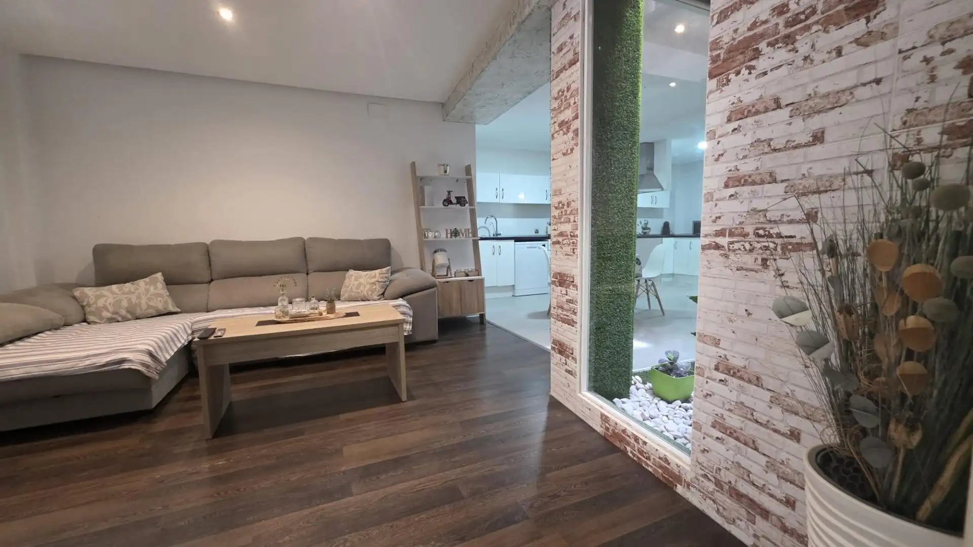 Wohnzimmer von Erdgeschoss zur Miete in Elche / Elx mit Möbliert