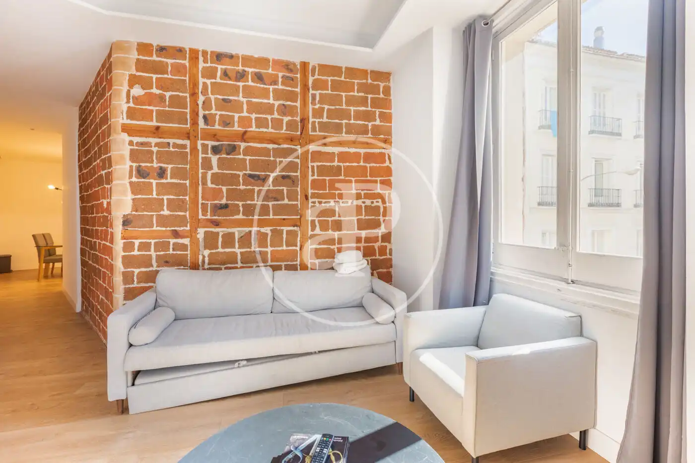 Living room of Flat for rent in Madrid  with Air Conditioner, Heating and Furnished
