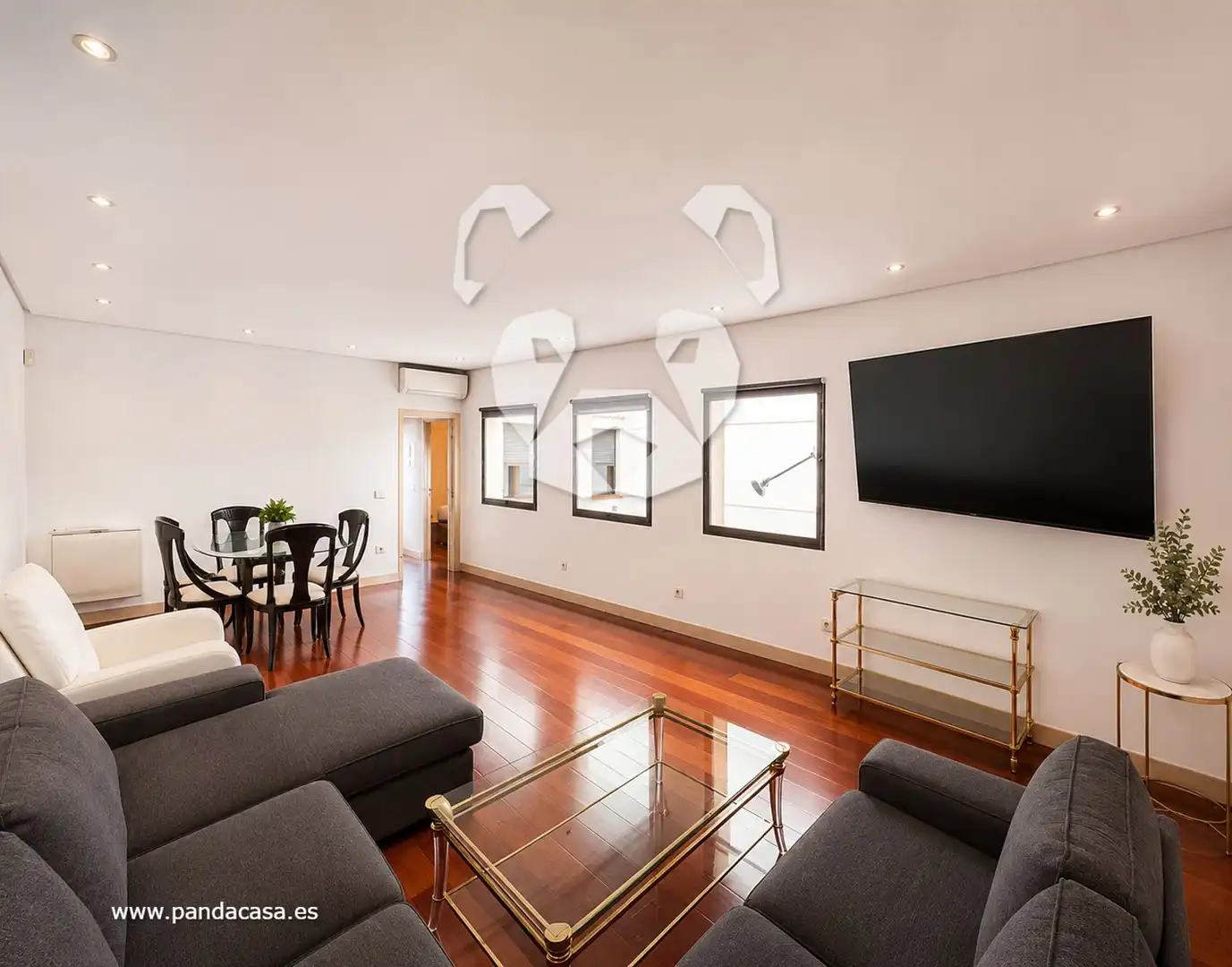 Living room of Flat for rent in Madrid  with Air Conditioner, Heating and Furnished