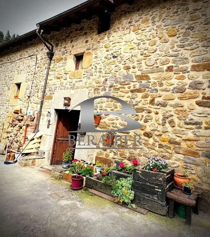 Vista exterior de Finca rústica en venda en Orozko amb Calefacció i Jardí privat
