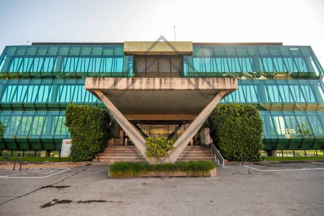 Oficina en Alquiler en Calle Gobelas en La Florida -  El  Plantío