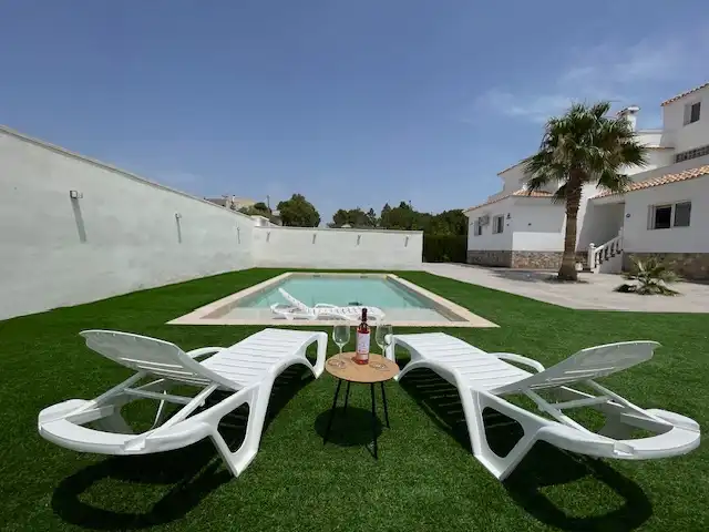 Swimming pool of Houses for rent in Alicante / Alacant  with Air Conditioner, Heating and Private garden