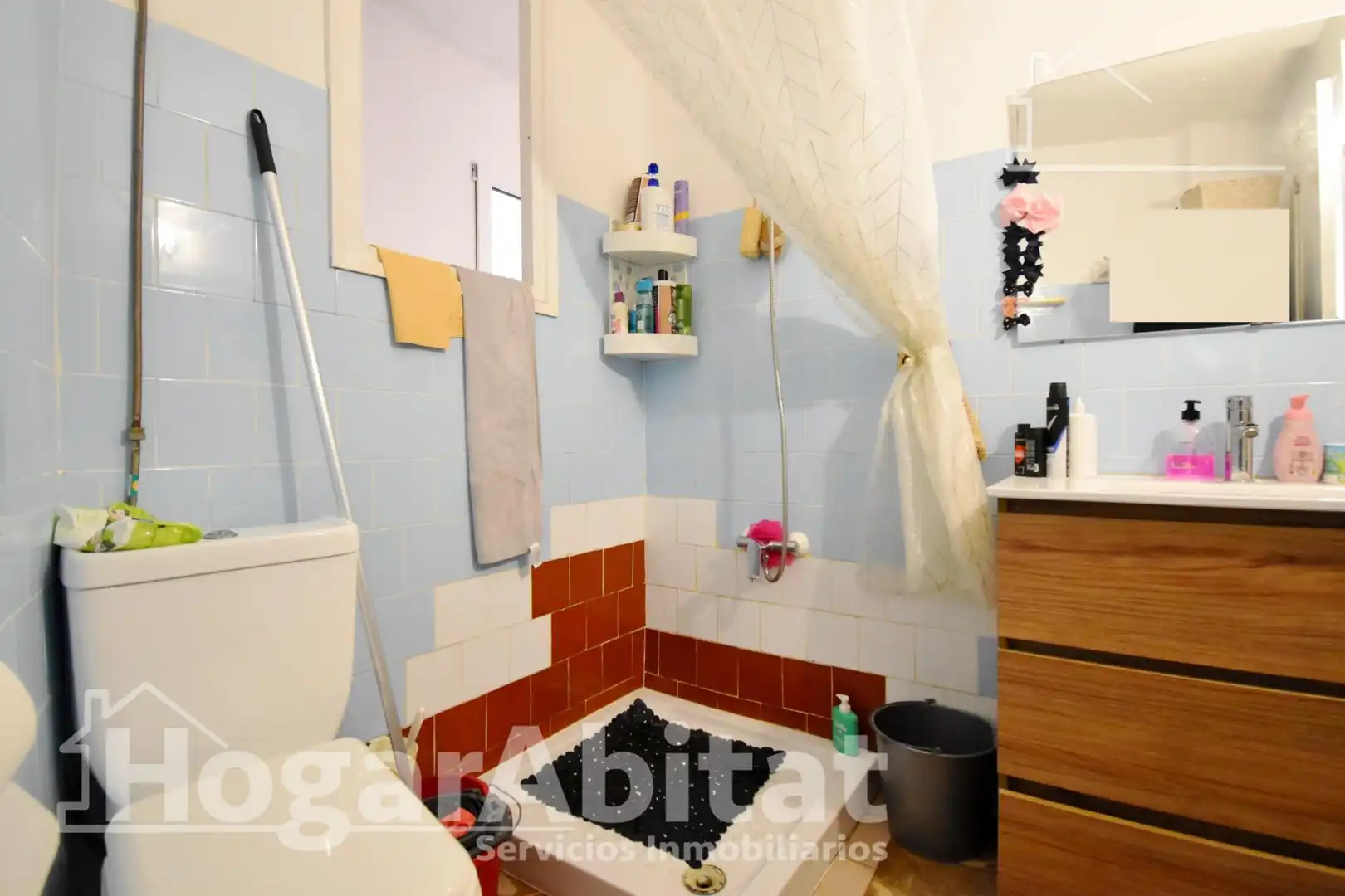 Badezimmer von Wohnung zum Verkauf in Oliva mit Parkett, Möbliert und Balkon