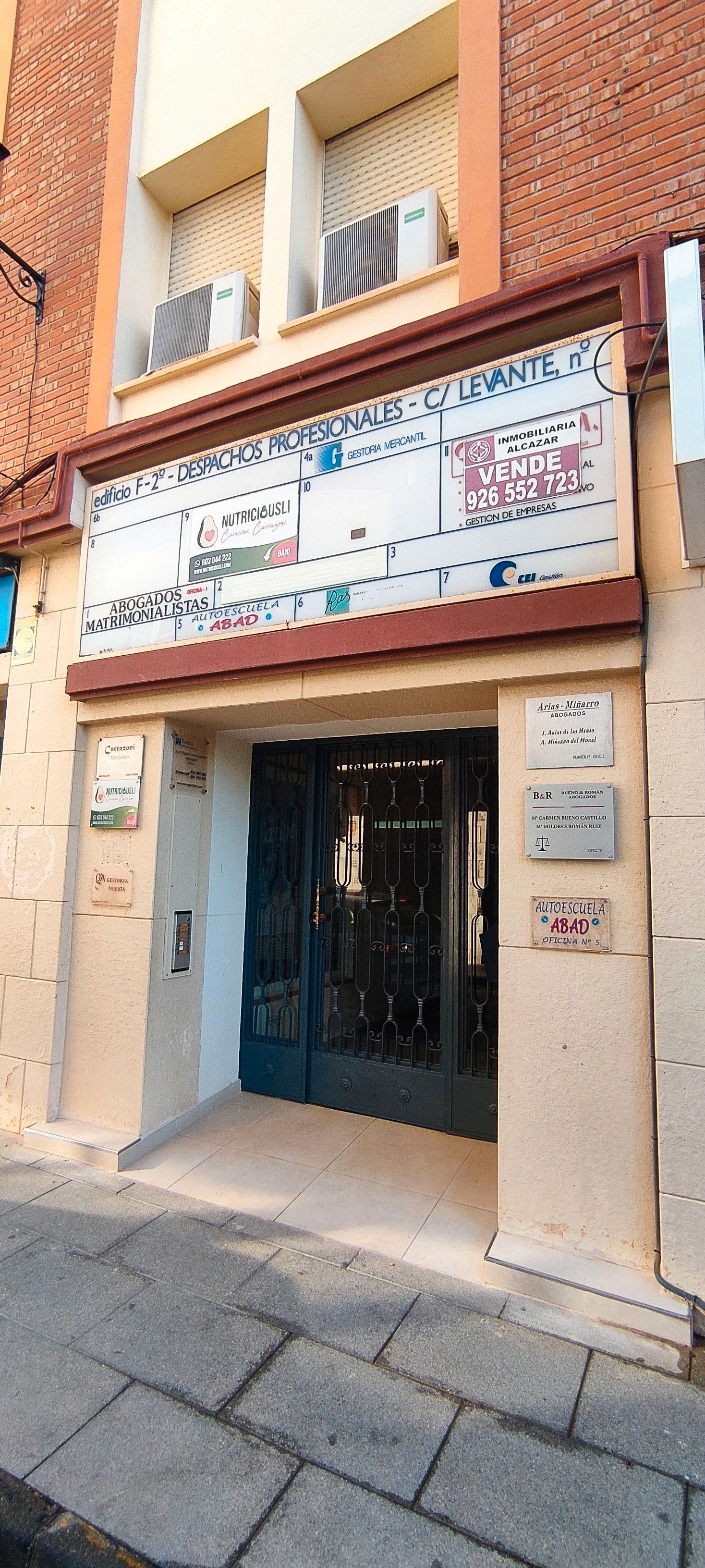 Geschaftsraum zur Miete in Vía Levante, 2