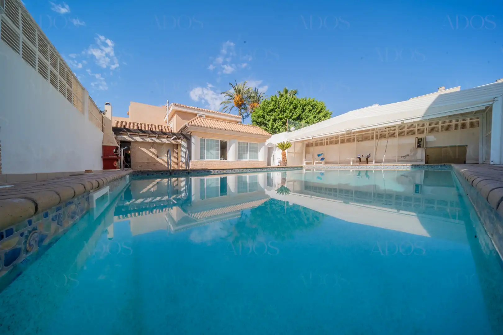Houses for sale in Calle Fernando Casinello, Aguadulce Sur
