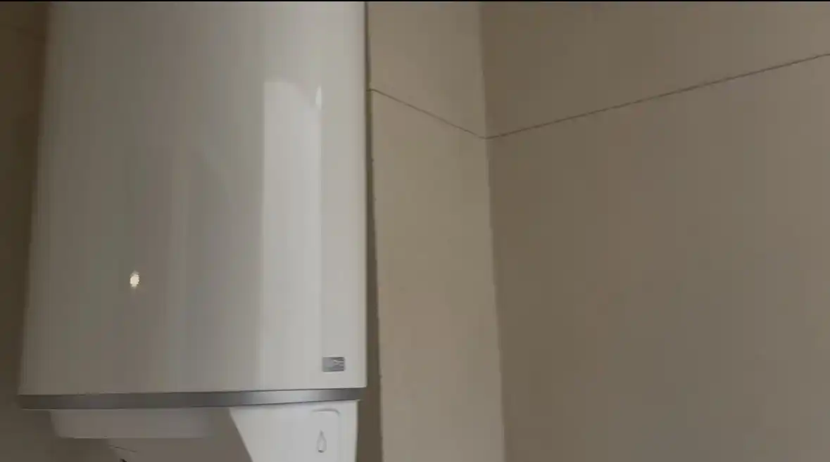 Badezimmer von Wohnung zur Miete in Lucena mit Privatgarten, Schwimmbad und Möbliert