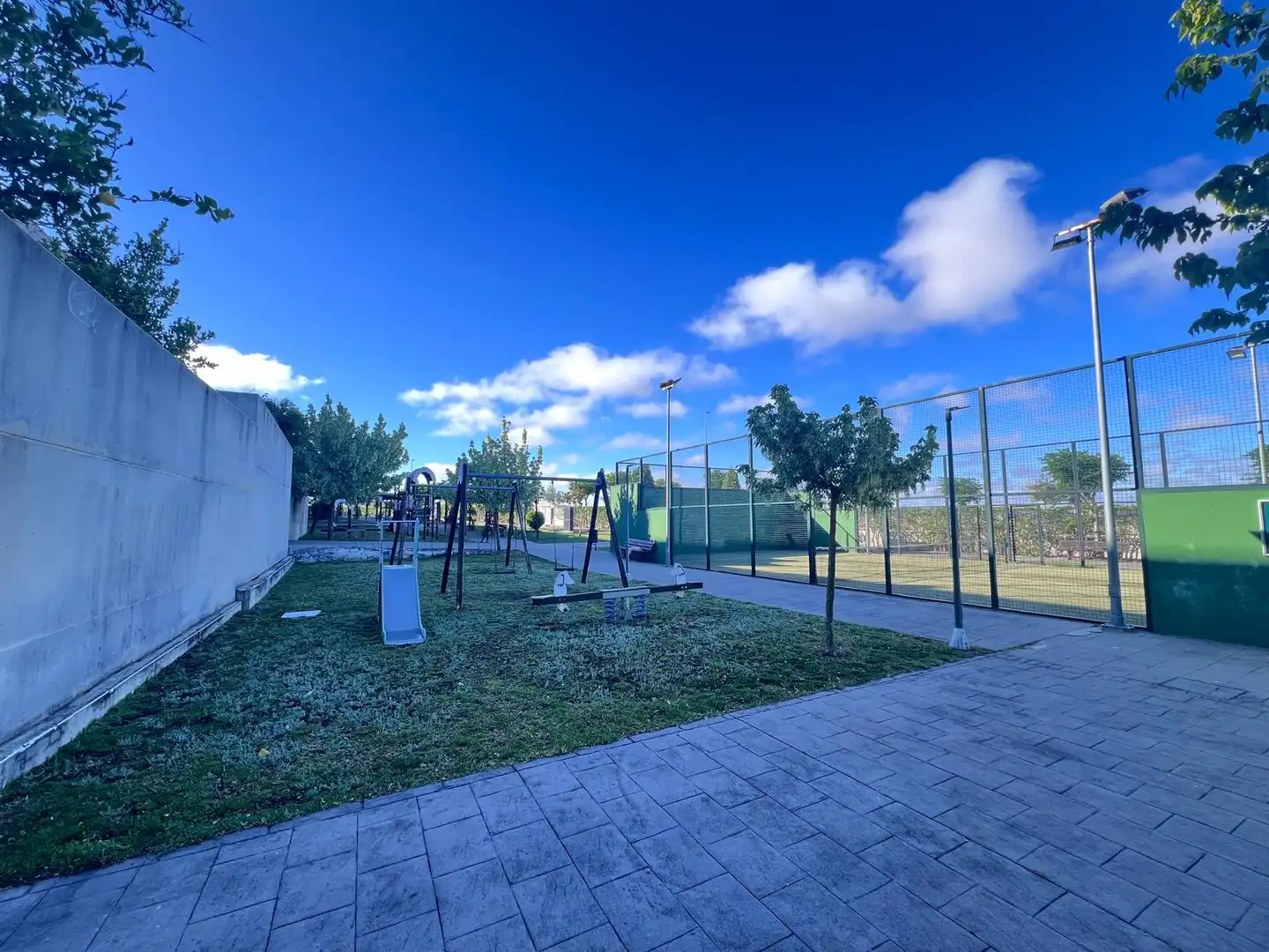 Aparcament de Pis en venda en Cáceres amb Traster, Piscina i Moblat