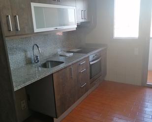 Kitchen of Flat to rent in  Zaragoza Capital  with Air Conditioner and Balcony