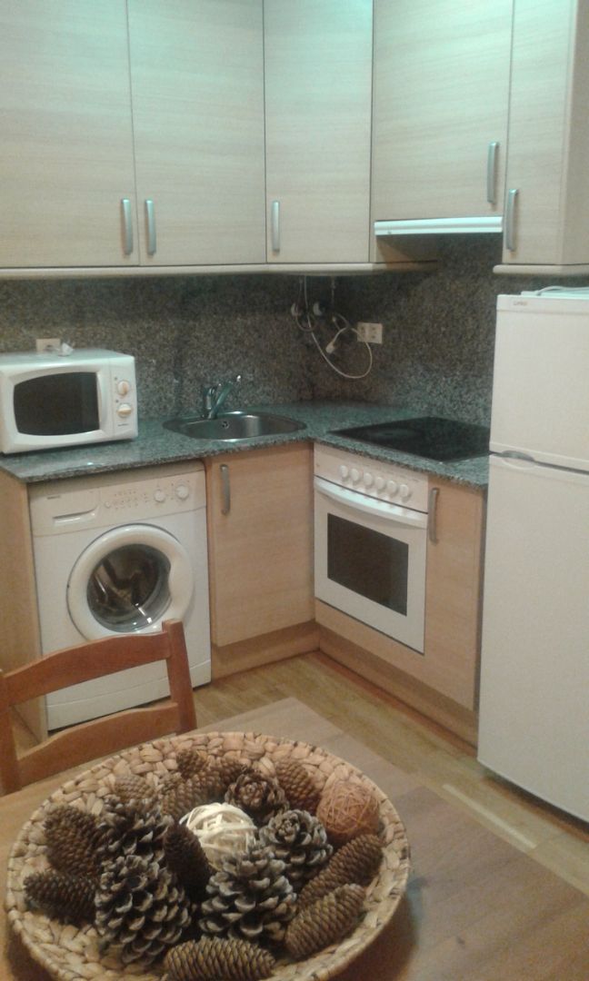 Cocina de Apartamento de alquiler en  Lleida Capital con Aire acondicionado, Calefacción y Parquet