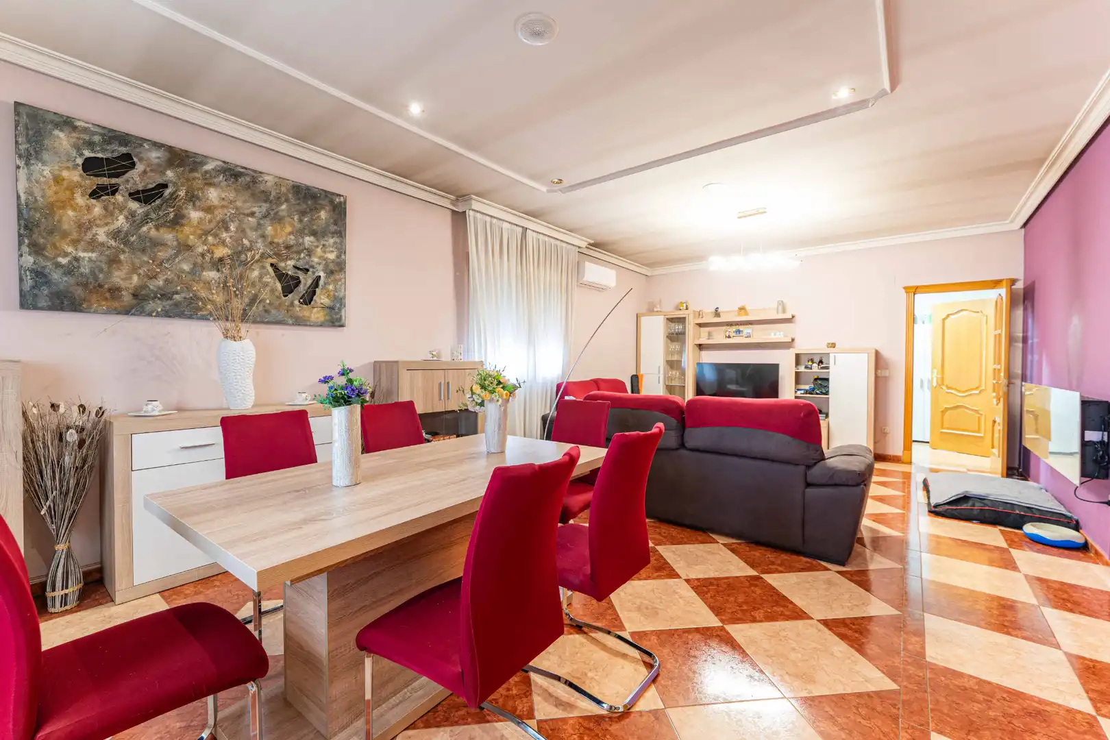 Sala d'estar de Casa o xalet en venda en Sevilla la Nueva amb Aire condicionat, Calefacció i Jardí privat