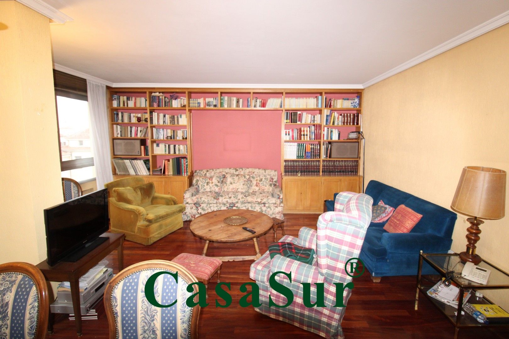 Living room of Flat for sale in Valladolid Capital  with Heating, Parquet flooring and Terrace