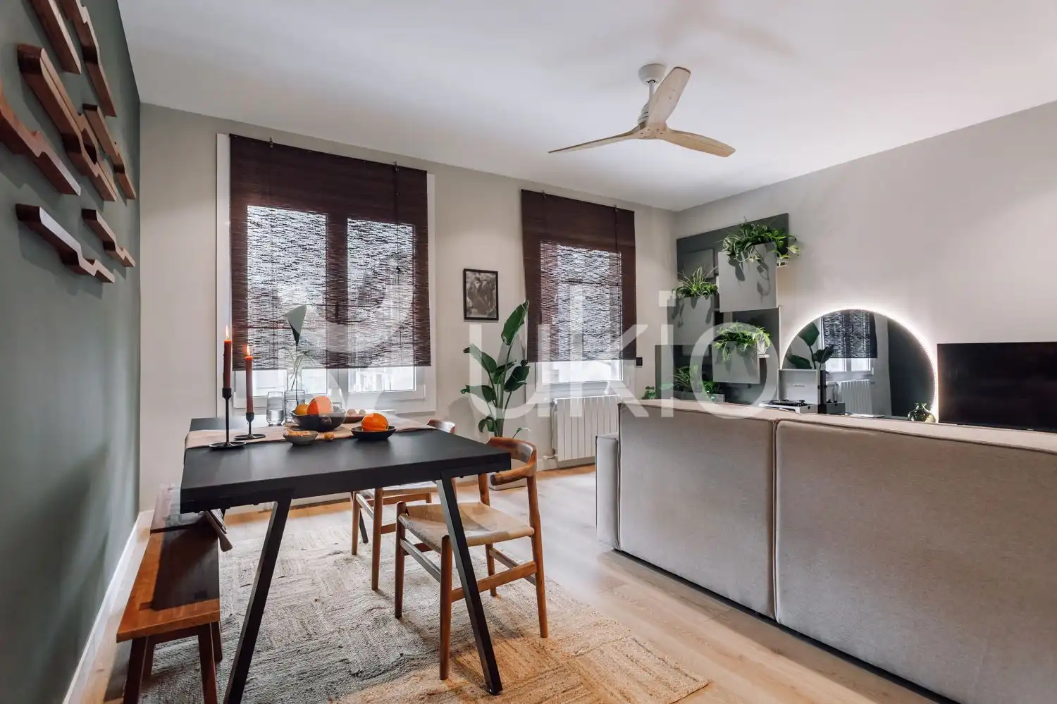 Cocina de Apartamento de alquiler en Barcelona con Aire acondicionado, Calefacción y Amueblado