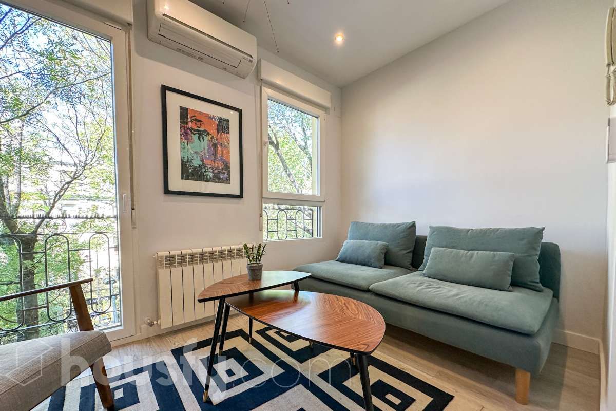 Sala de estar de Piso en venta en  Madrid Capital con Aire acondicionado, Calefacción y Amueblado