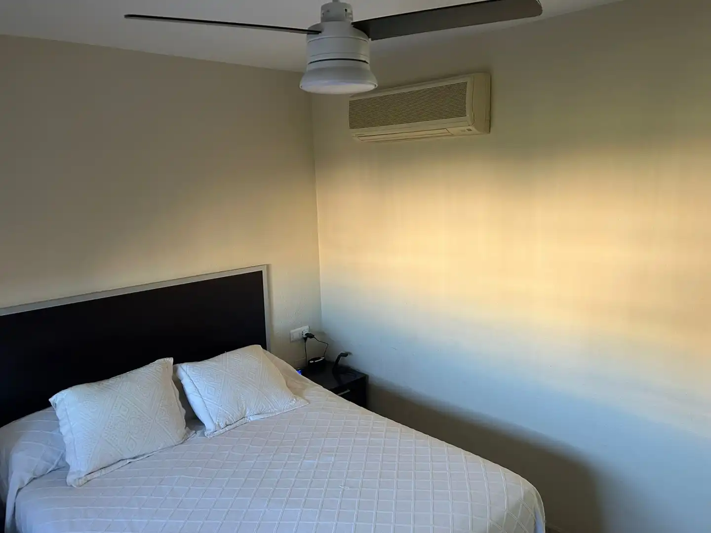Habitación de Piso en venta en Málaga con Aire acondicionado, Terraza y Trastero