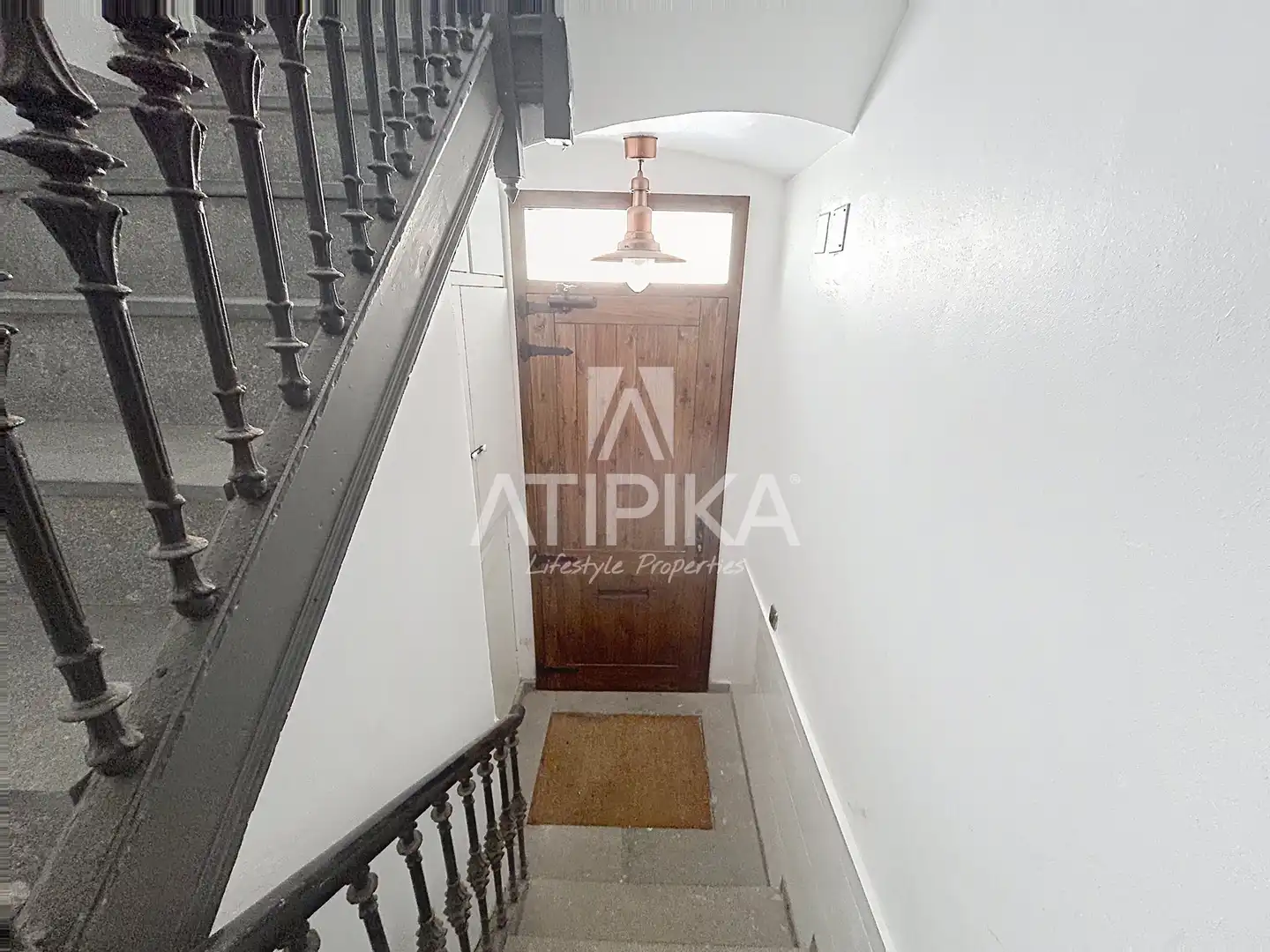 Attic for rent in Barcelona  with Air Conditioner, Parquet flooring and Terrace