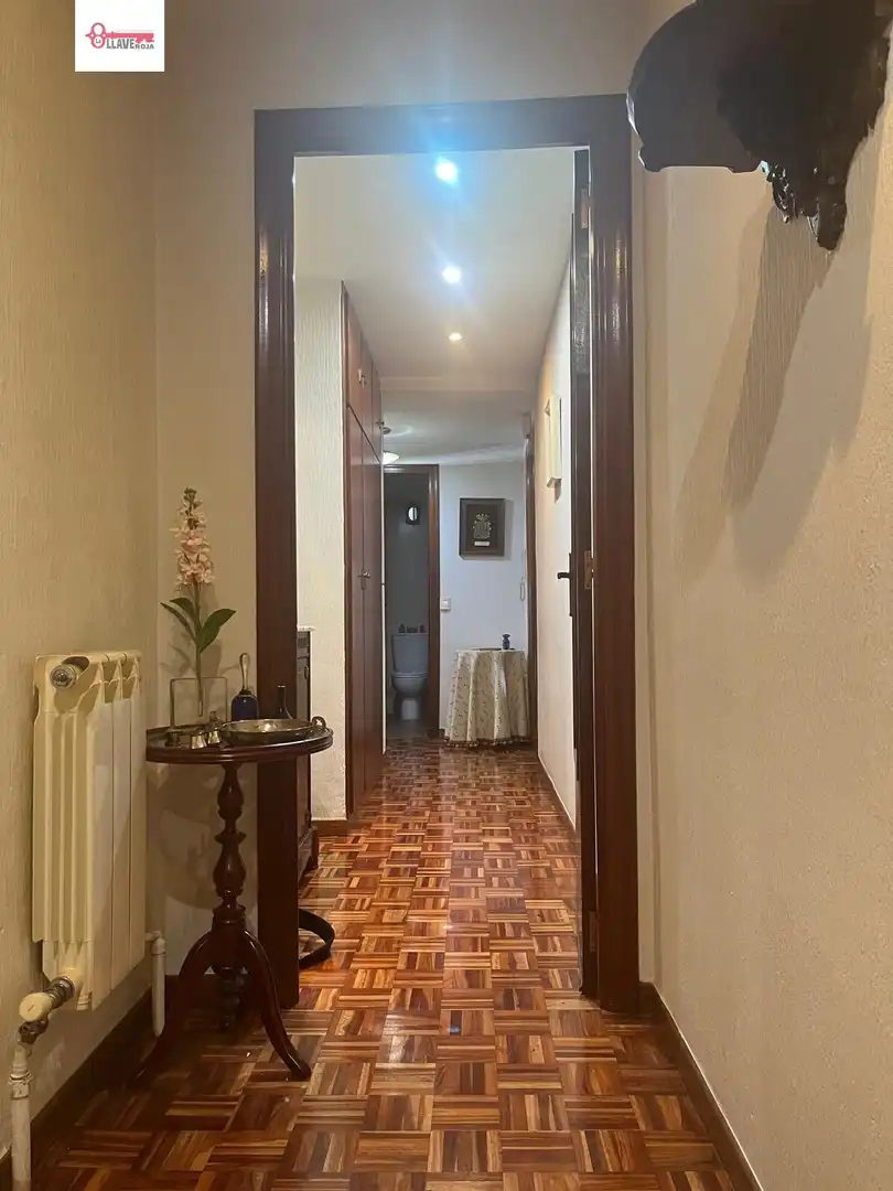 Wohnung zum Verkauf in Burgos mit Heizung und Parkett