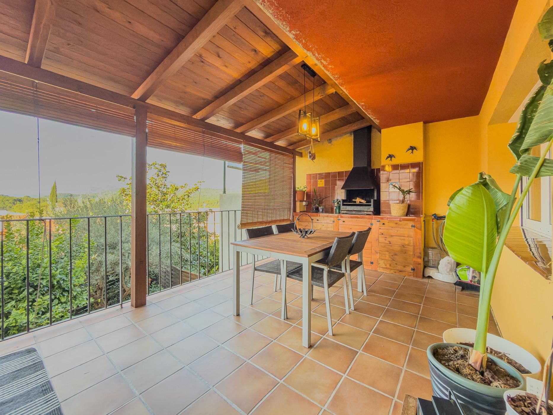 Terrassa de Casa o xalet en venda en Viladecavalls amb Calefacció, Jardí privat i Parquet