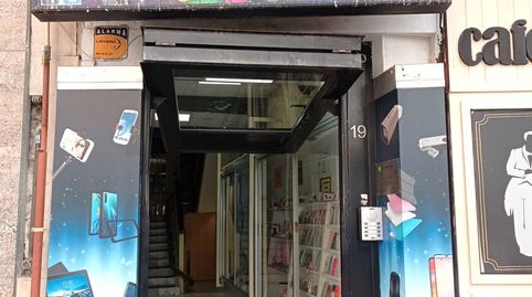 Local entreplanta comercial en Carretería, con entrada directa y derecho de escaparates en portal y vestíbulo. 64 m2, acondicionad, imatge 3