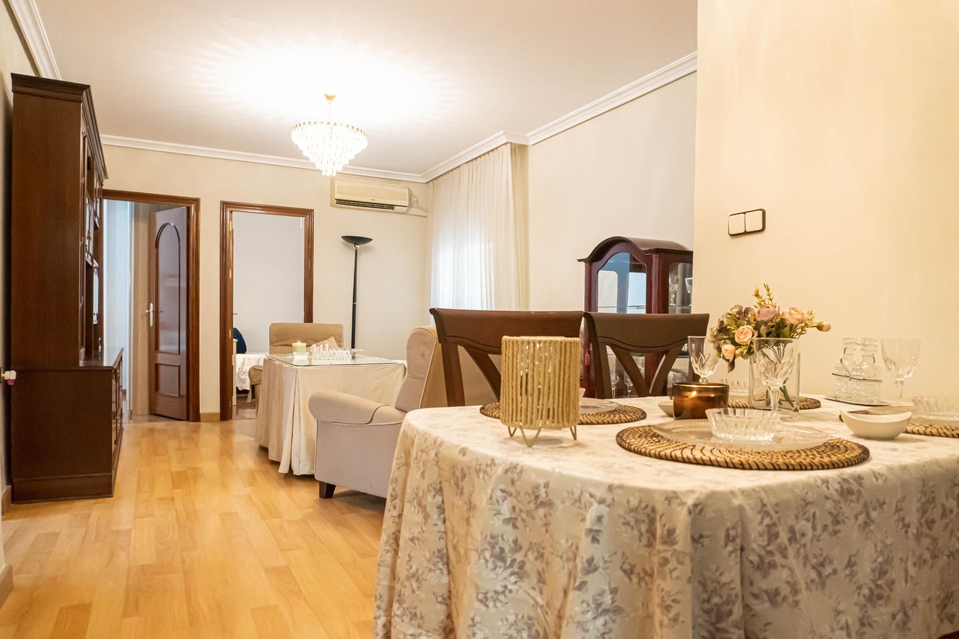 Dining room of Planta baja for sale in  Sevilla Capital  with Air Conditioner and Terrace