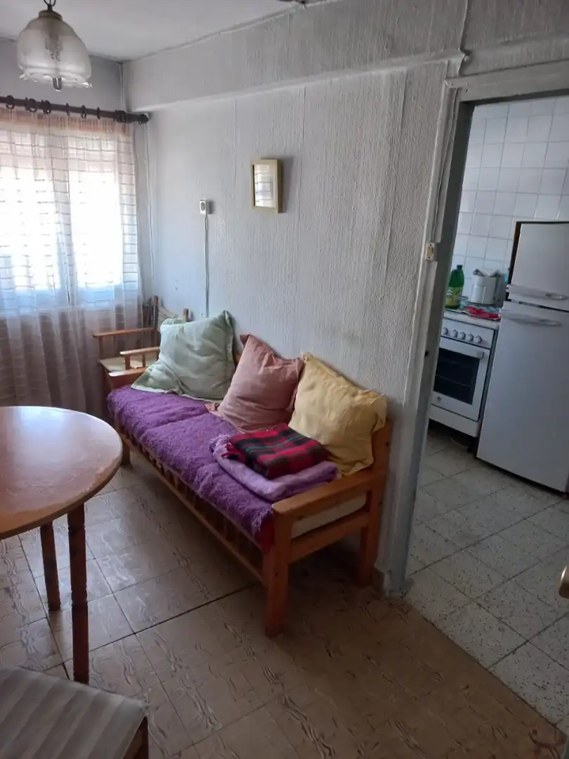 Sala de estar de Casa o chalet en venta en Cuéllar con Calefacción, Terraza y Amueblado