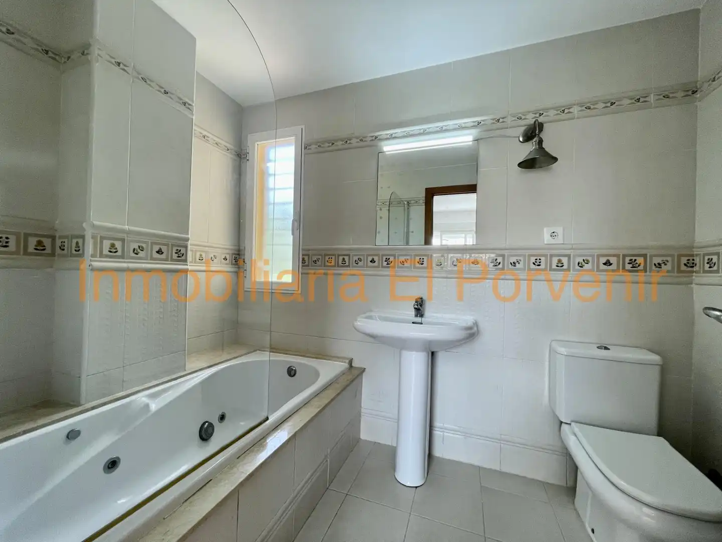 Baño de Casa o chalet de alquiler en Torrent con Calefacción, Jardín privado y Terraza