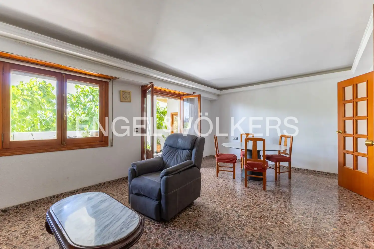 Sala de estar de Casa o chalet en venta en Chiva con Aire acondicionado, Calefacción y Jardín privado