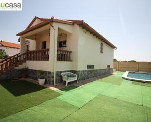 Exterior view of House or chalet for sale in Burguillos de Toledo  with Heating, Private garden and Storage room