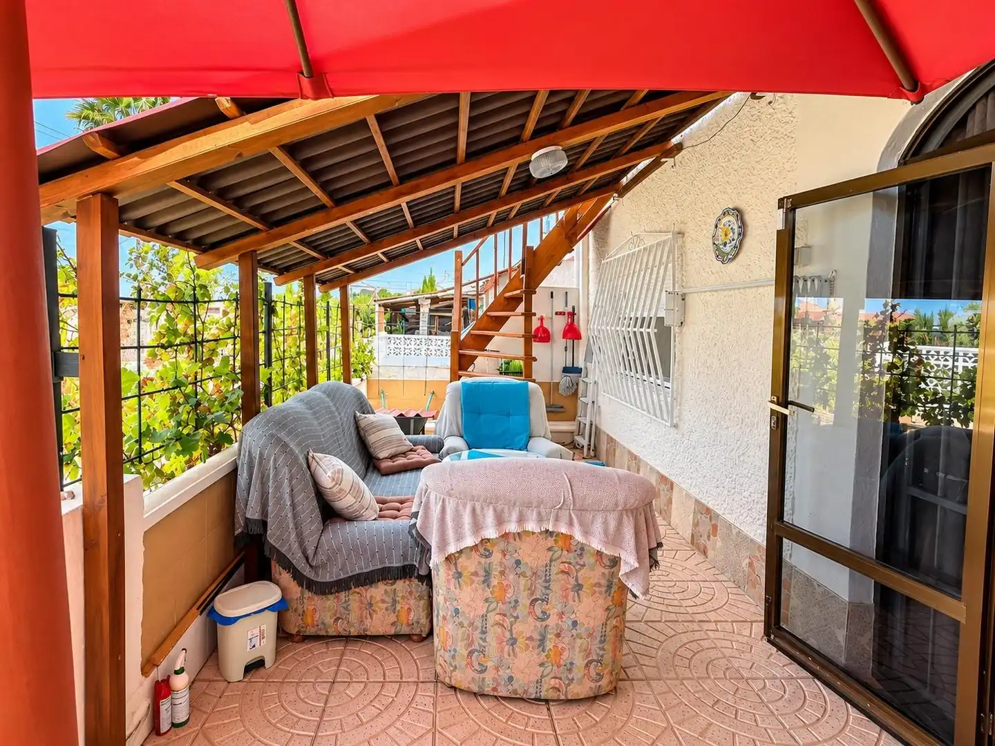 Terraza de Casa o chalet en venta en Torrevieja con Aire acondicionado, Jardín privado y Amueblado