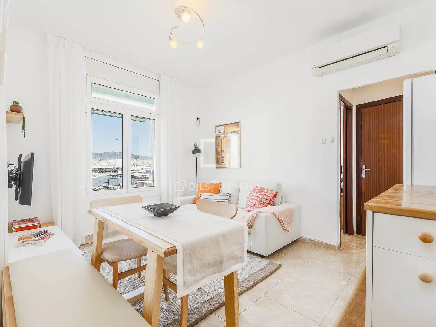 Sala de estar de Piso en venta en Barcelona con Aire acondicionado, Calefacción y Trastero